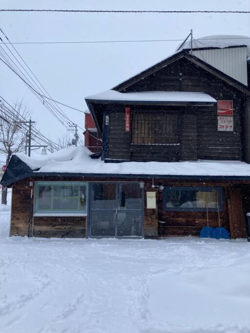 宿泊×編集事務所×土産物店「あさひかわ編集室」 아사히카와 외부 사진